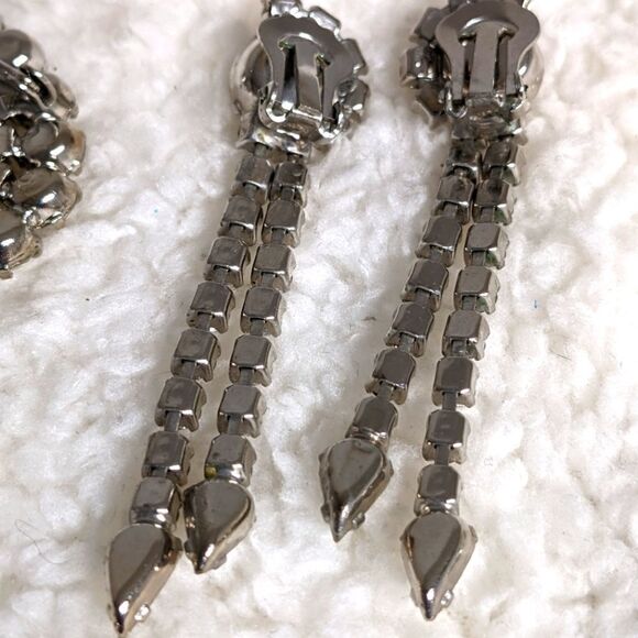 Vintage 1950's Rhinestone Set- Earrings, Brooche, Bracelet - Picture 13 of 17